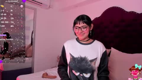 Instagramlucyluy10 online show from 27, 2, 2025