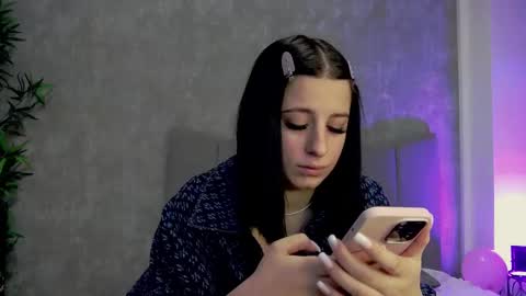 lucyrayy online show from 27, 2, 2026