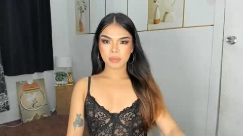 lucyvane online show from 13, 7, 2026