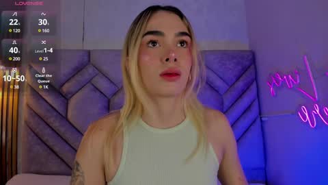 Lucy Vega online show from 24, 12, 2024