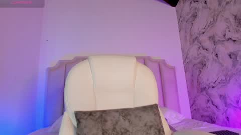 Lucy Vega online show from 17, 1, 2025