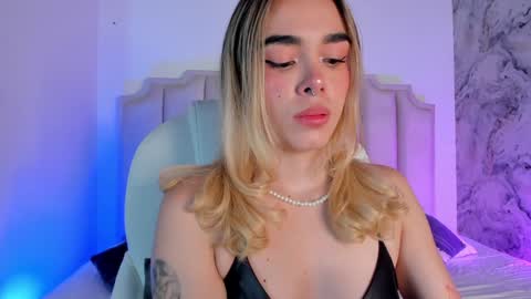 Lucy Vega online show from 21, 1, 2025