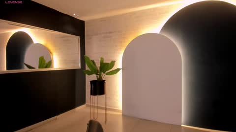 Lucy online show from 17, 10, 2025