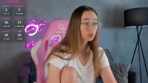 Snapshot of lucyy_green chatting on 13, 7, 2026 Lucy online show from 13, 7, 2026
