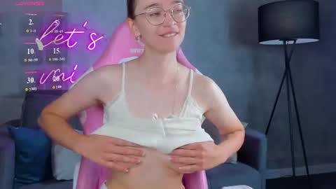 Snapshot of lucyy_green chatting on 14, 7, 2026 Lucy online show from 14, 7, 2026