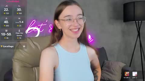 Snapshot of lucyy_green chatting on 30, 7, 2026 Lucy online show from 30, 7, 2026