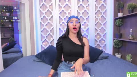Snapshot of lucyy_liiu chatting on 11, 1, 2025 Lucy Liiu online show from 11, 1, 2025