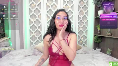 Snapshot of lucyy_liiu chatting on 23, 1, 2025 Lucy Liiu online show from 23, 1, 2025