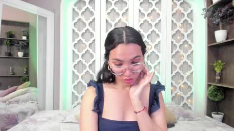 Snapshot of lucyy_liiu chatting on 26, 1, 2025 Lucy Liiu online show from 26, 1, 2025