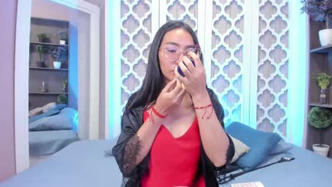 Snapshot of lucyy_liiu chatting on 1, 3, 2025 Lucy Liiu online show from 1, 3, 2025