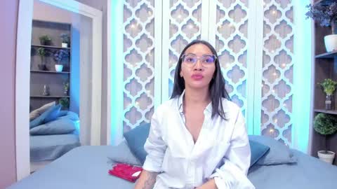 Snapshot of lucyy_liiu chatting on 3, 3, 2025 Lucy Liiu online show from 3, 3, 2025