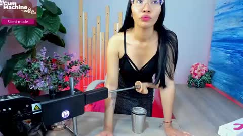 Snapshot of lucyy_liiu chatting on 9, 9, 2025 Lucy Liiu online show from 9, 9, 2025