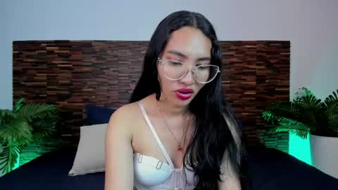 Lucy Liiu online show from 16, 4, 2026