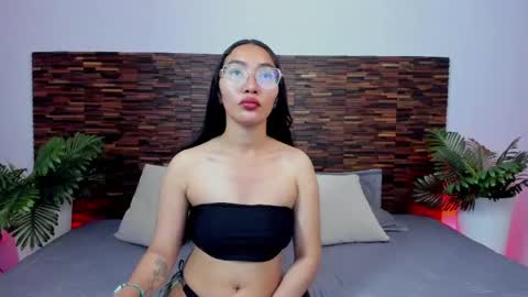 Snapshot of lucyy_liiu chatting on 6, 6, 2026 Lucy Liiu online show from 6, 6, 2026
