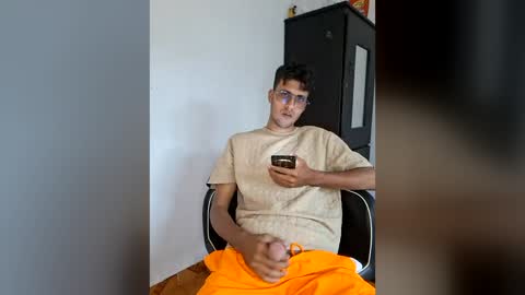 luis2000588392 online show from 19, 6, 2026