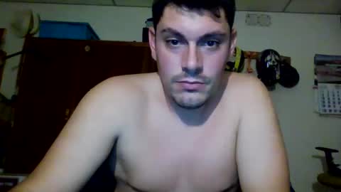 Snapshot of luis2423 chatting on 1, 10, 2025 A slave to the mistress.. un esclavo para las amas dominantes. online show from 1, 10, 2025