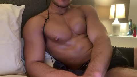 Snapshot of luis763413 chatting on 16, 4, 2026 luis763413 online show from 16, 4, 2026