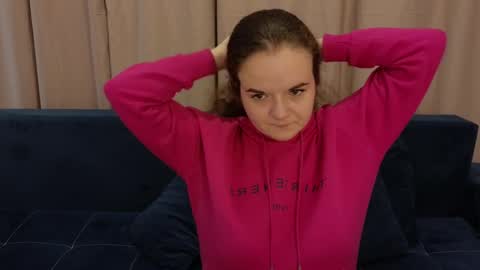 Luisa Rosee online show from 8, 2, 2025