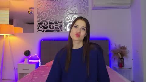 LuisaClover online show from 15, 2, 2026