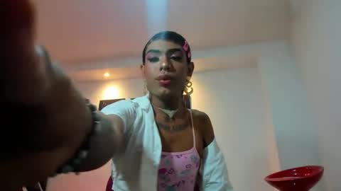 Snapshot of luisadickkhard chatting on 4, 2, 2025 luisadickkhard online show from 4, 2, 2025