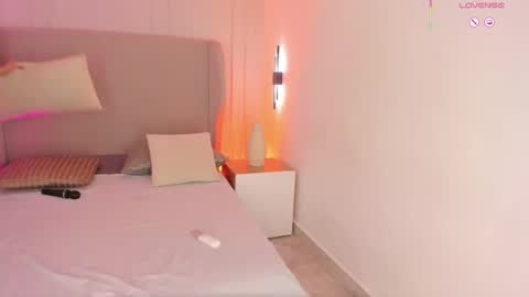 L U I S A online show from 5, 2, 2026