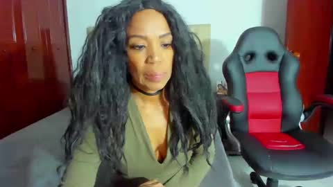 Snapshot of luissa_s1 chatting on 21, 2, 2025 Luissa online show from 21, 2, 2025