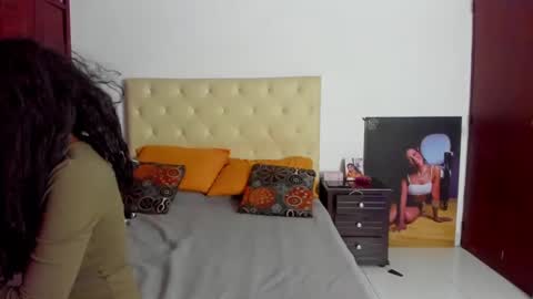 Snapshot of luissa_s1 chatting on 8, 3, 2025 Luissa online show from 8, 3, 2025