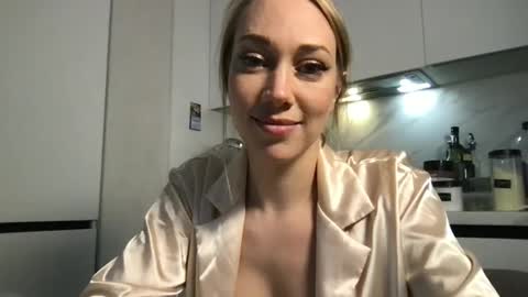 luiva13 online show from 23, 1, 2025