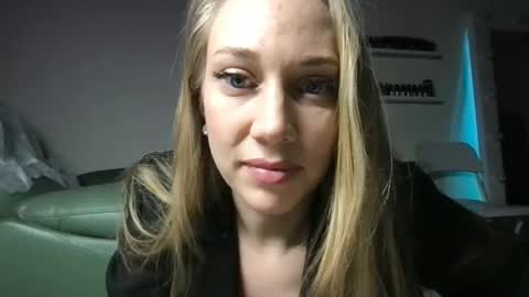 luiva13 online show from 24, 1, 2025