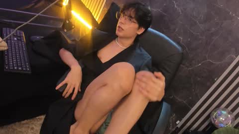 Snapshot of luixdust1 chatting on 8, 10, 2025 luixdust1 online show from 8, 10, 2025
