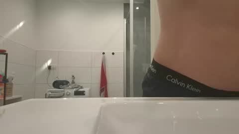 lukasschoetz online show from 8, 11, 2025