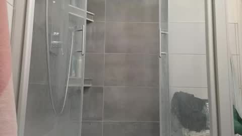 lukasschoetz online show from 1, 12, 2025