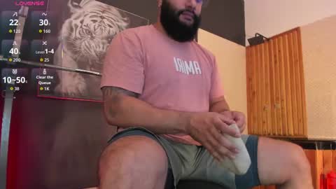 Snapshot of luke__09 chatting on 6, 7, 2026 LUKE online show from 6, 7, 2026