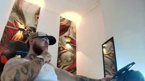 Snapshot of luke_davis01 chatting on 6, 6, 2026 LUKE online show from 6, 6, 2026