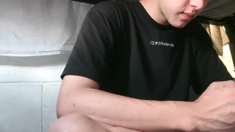 Snapshot of luke_rex chatting on 5, 1, 2025 luke online show from 5, 1, 2025