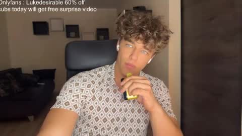 Snapshot of lukedesirable chatting on 21, 5, 2026 lukedesirable online show from 21, 5, 2026