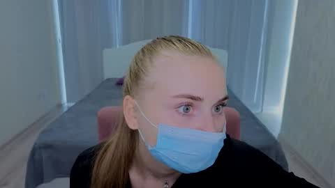Snapshot of lukeriamoon chatting on 13, 9, 2025 lukeriamoon online show from 13, 9, 2025