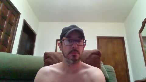 Snapshot of lukz88bigcock chatting on 26, 10, 2025 Luke online show from 26, 10, 2025