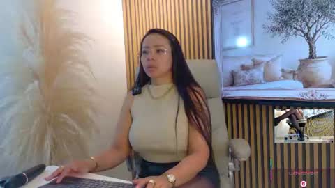 Snapshot of lulu_072 chatting on 2, 7, 2026 lulu online show from 2, 7, 2026
