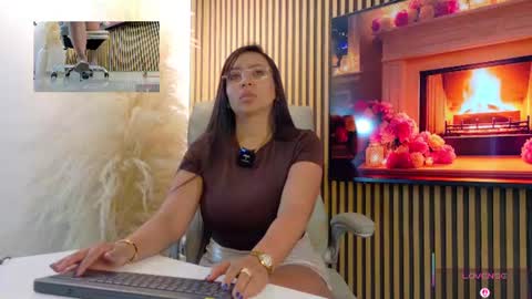 Snapshot of lulu_072 chatting on 18, 7, 2026 lulu online show from 18, 7, 2026
