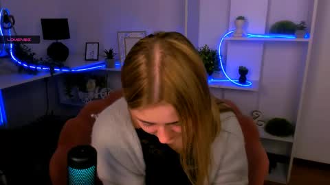Lily online show from 7, 5, 2026