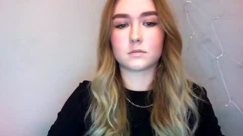 Lulu Baby18 online show from 2, 2, 2025