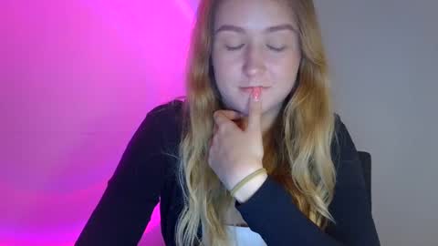 Lulu Baby18 online show from 1, 10, 2025