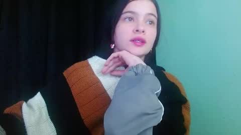 Snapshot of lulu_cm chatting on 7, 10, 2025 lulu_cm online show from 7, 10, 2025
