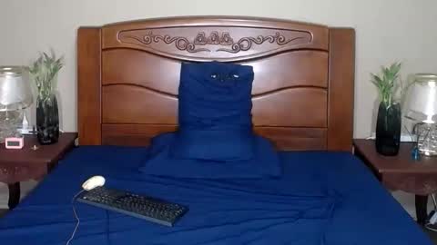 lulu_wild online show from 10, 10, 2025