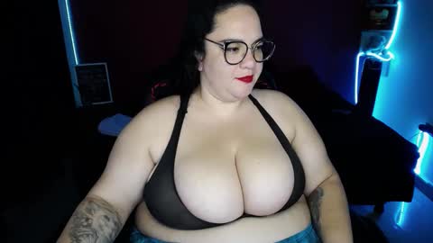 LuluBigTitts online show from 3, 1, 2025