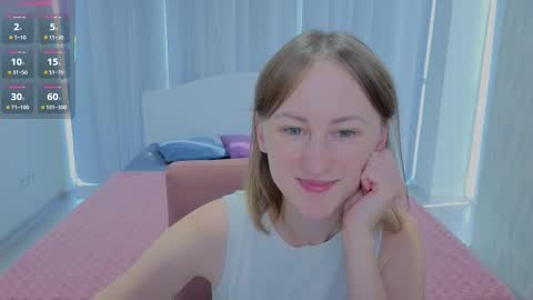 Snapshot of luluchiiii chatting on 21, 9, 2025 Lily online show from 21, 9, 2025