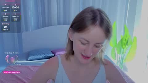 Snapshot of luluchiiii chatting on 24, 9, 2025 Lily online show from 24, 9, 2025