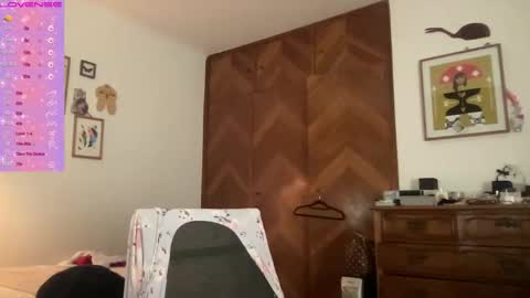 Lulu Mei online show from 10, 9, 2025