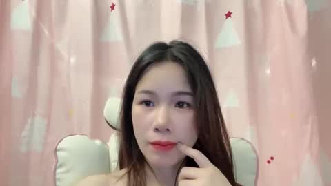 Snapshot of luna4739 chatting on 27, 5, 2026 Luna online show from 27, 5, 2026